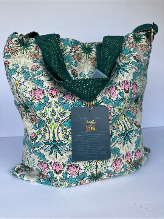 dwell Handbags - Dwell Floral Bag with Green Straps NWT